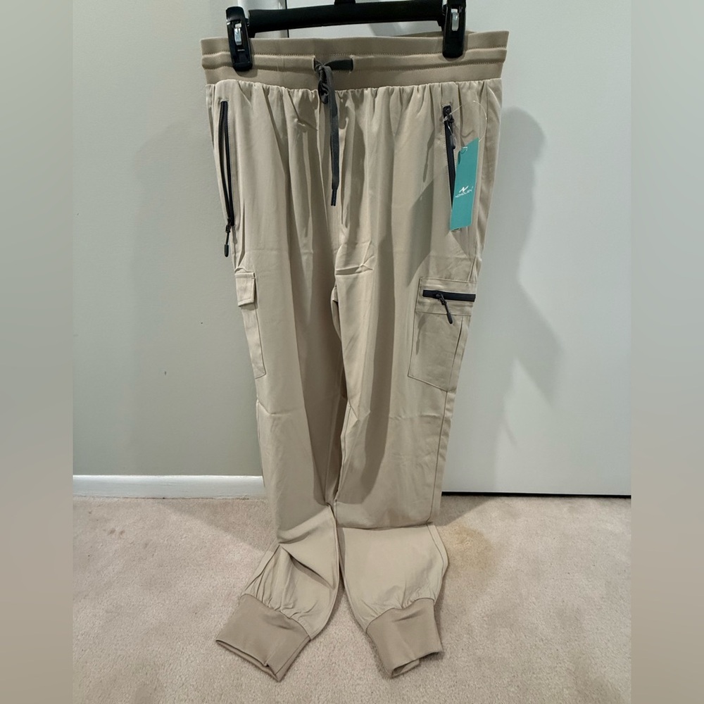 NWT Women's Beige Joggers with Pockets